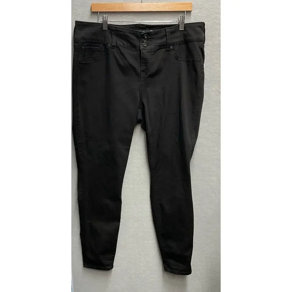 Torrid‎ Denim Woman's Black Mid Rise Jeans Size 18R